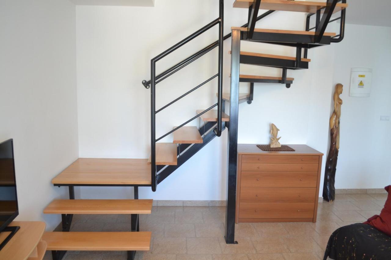 Apartments With A Parking Space Lopar, Rab - 14070 Ngoại thất bức ảnh