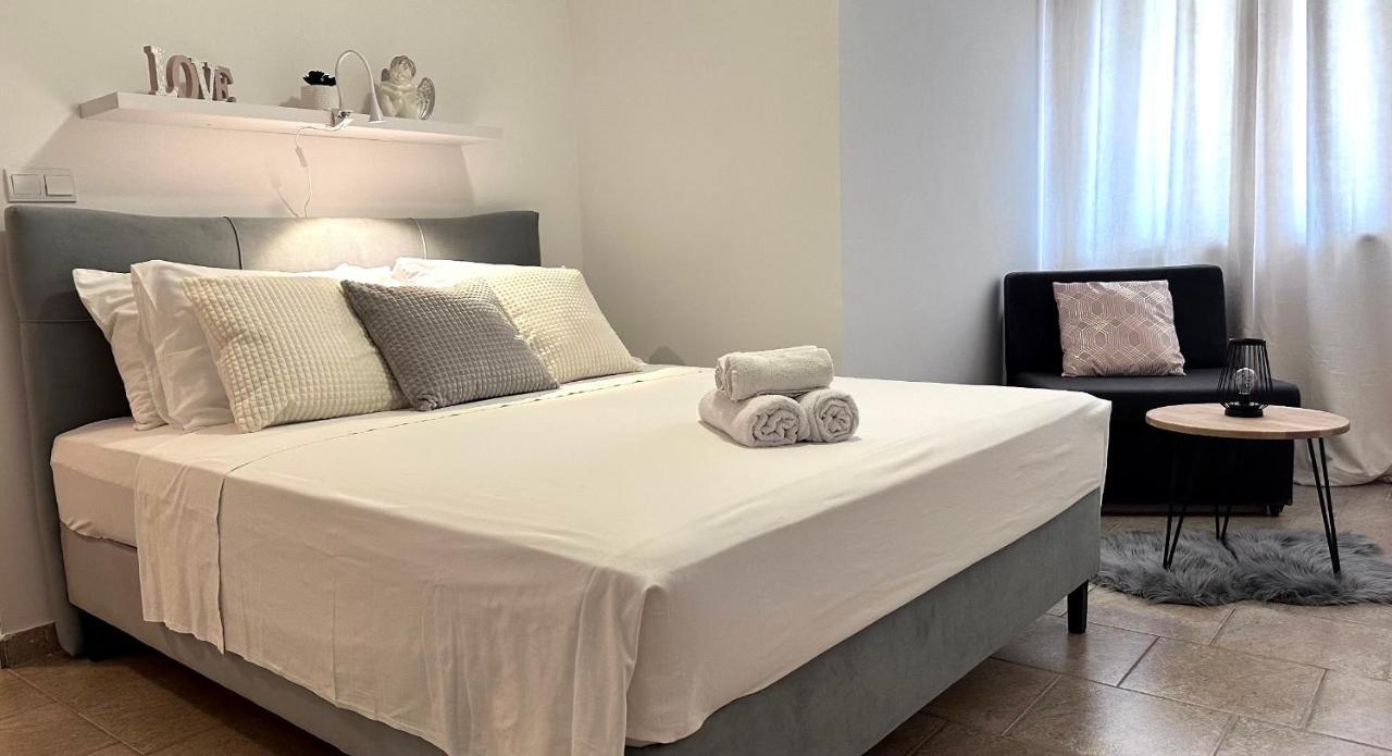 Apartments With A Parking Space Lopar, Rab - 14070 Ngoại thất bức ảnh