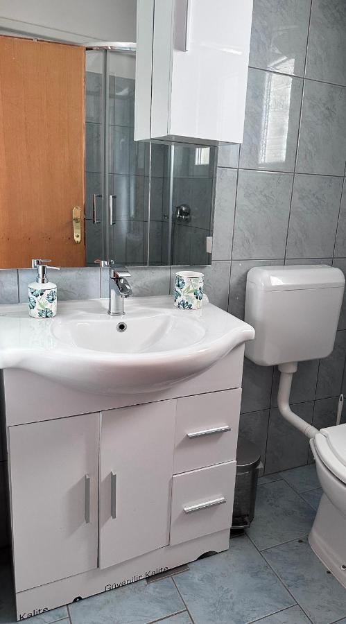 Apartments With A Parking Space Lopar, Rab - 14070 Ngoại thất bức ảnh