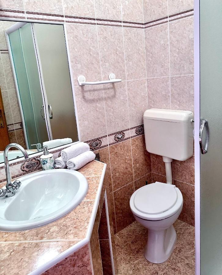 Apartments With A Parking Space Lopar, Rab - 14070 Ngoại thất bức ảnh